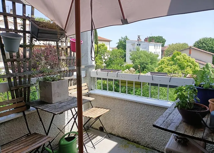 Deux Pieces Au Calme