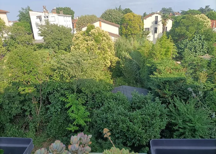 Deux Pièces Au Calme